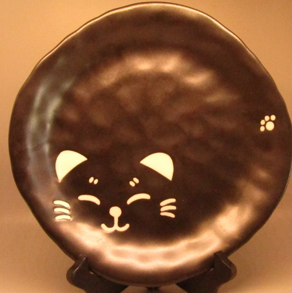 Cat Plate Black With White Cat Eyes Ears and Whiskers 9"